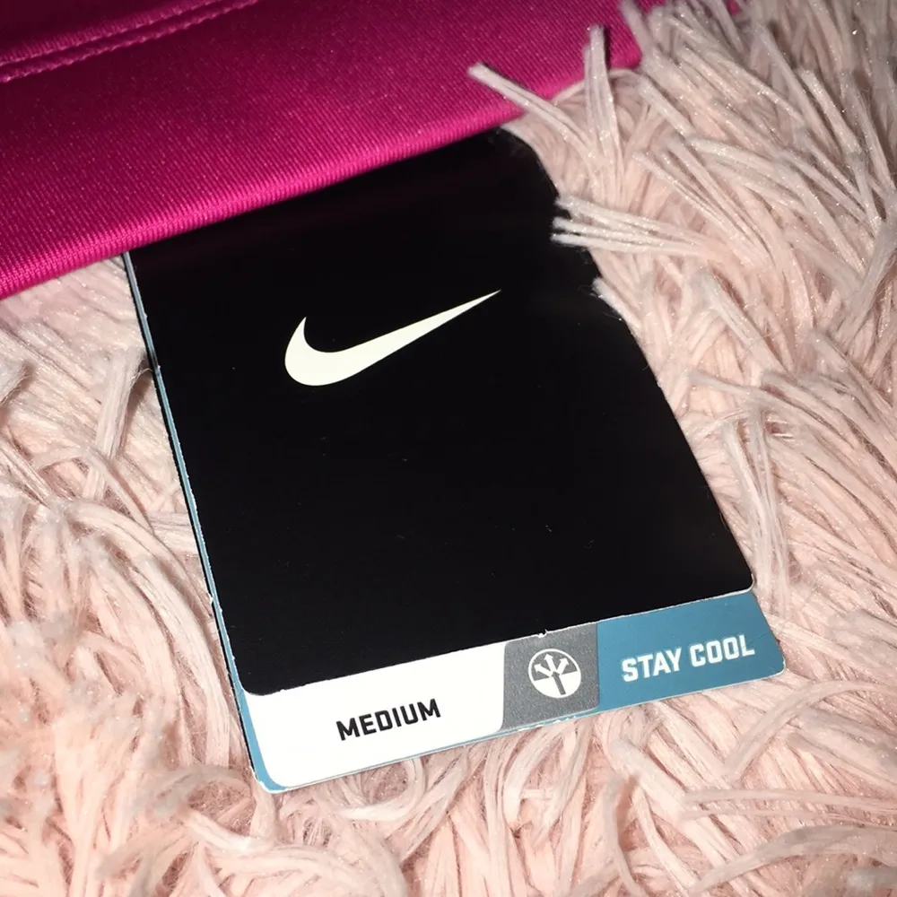 New Nike Dri-Fit Women’s Racerback Sports Athletic Workout Sports Bra - Image 4