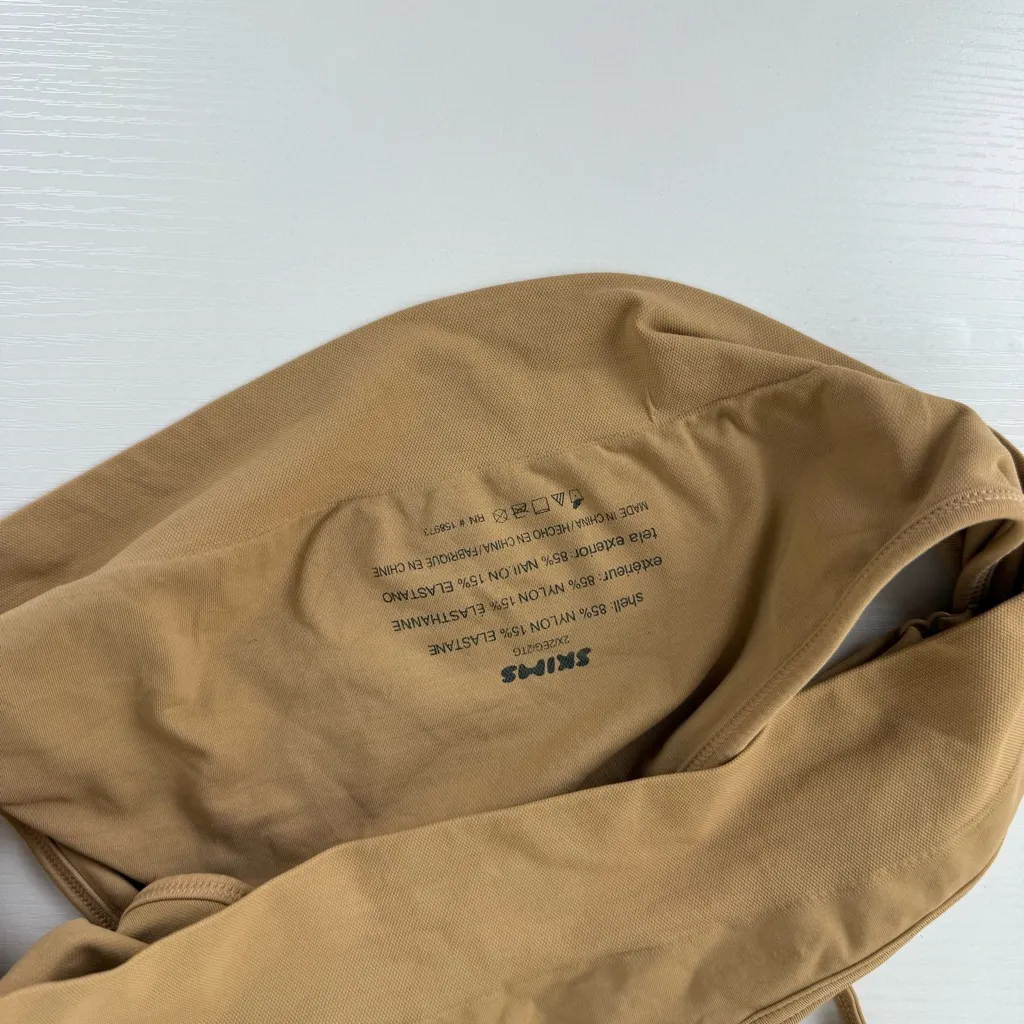 SKIMS Soft Smoothing Bralette - Image 5