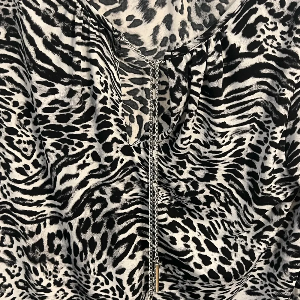 REMOVING TODAY WILL NOT TAKE LESS Michael Kors Zebra / Cheetah Long Sleeve Black - Image 6