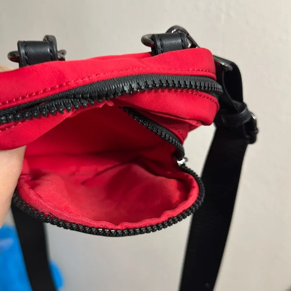 Guess Red Nylon Crossbody Bag - Image 9