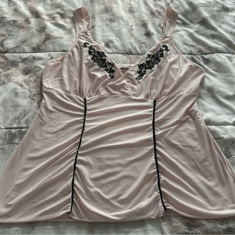 California Dynasty pink embroidered babydoll pajama top, size M boho loungewear Size M - Image 8