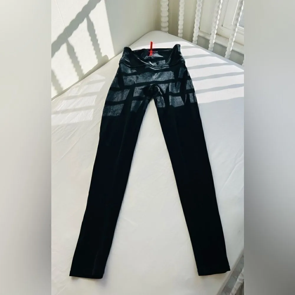 SPANX black Velvet Leggings retails $98! Size medium - Image 9