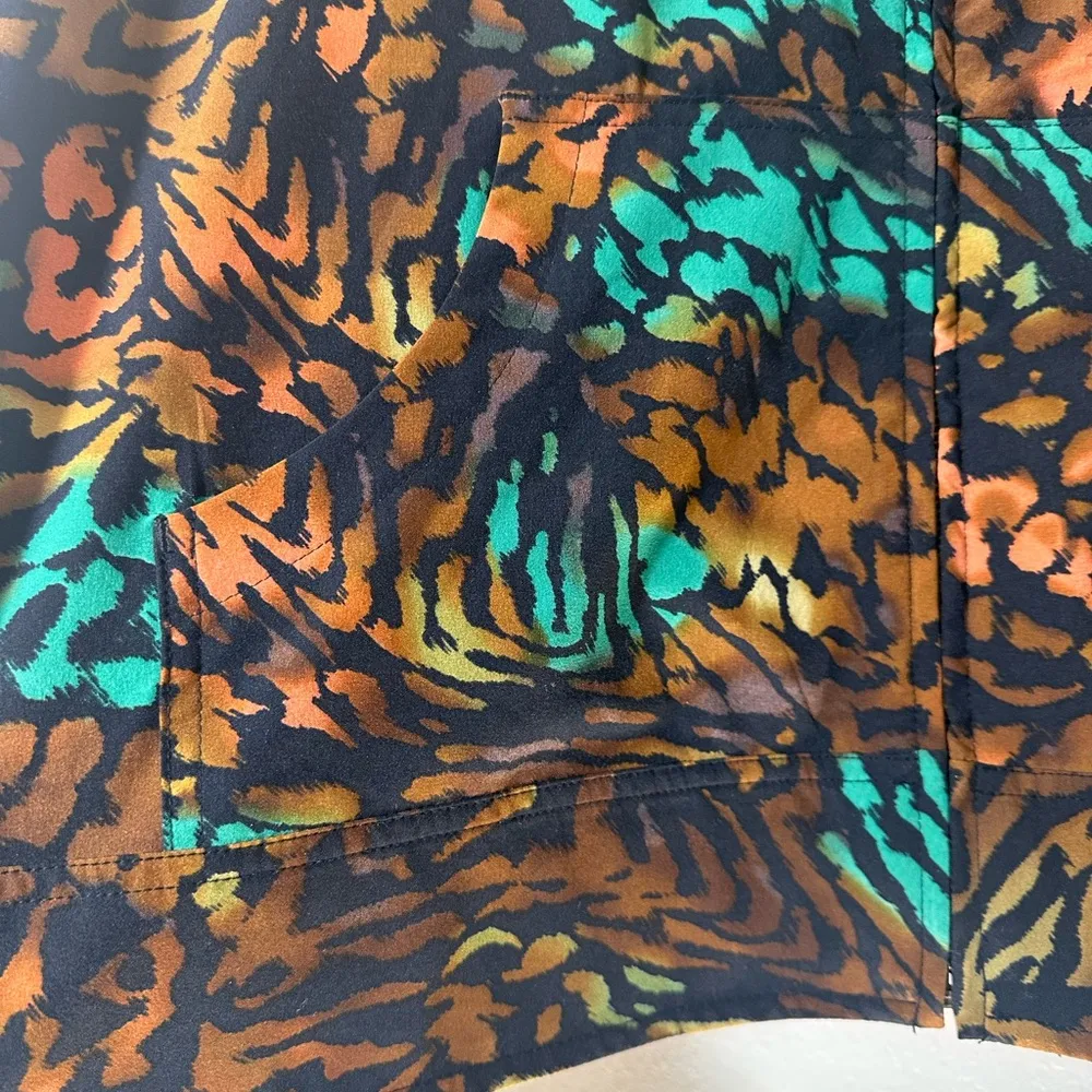 Chico’s Zebra Animal print full zip pockets jacket size 3 - Image 8