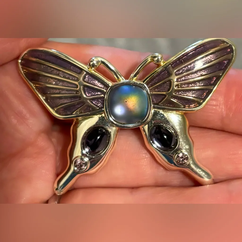 Monet  Vintage Butterfly Brooch - Image 6