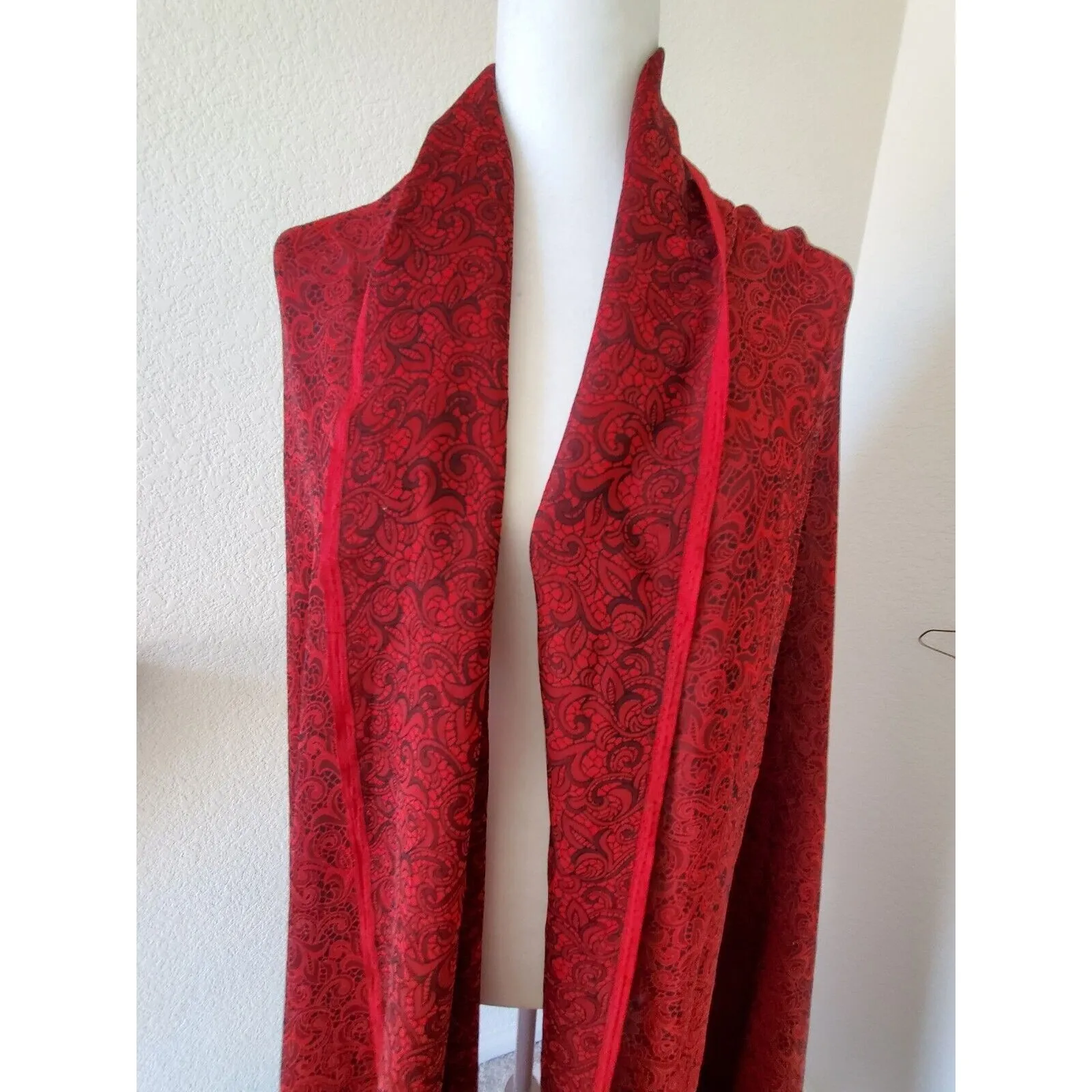 Scrap Fabric Crafts Quilting Sewing Cloth Floral Paisley Red 190"x45" Unbranded - Image 2