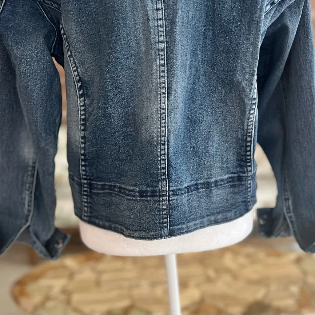 Venus Denim Jacket Medium Wash Large Distressed Trucker Biker Classic - Image 10