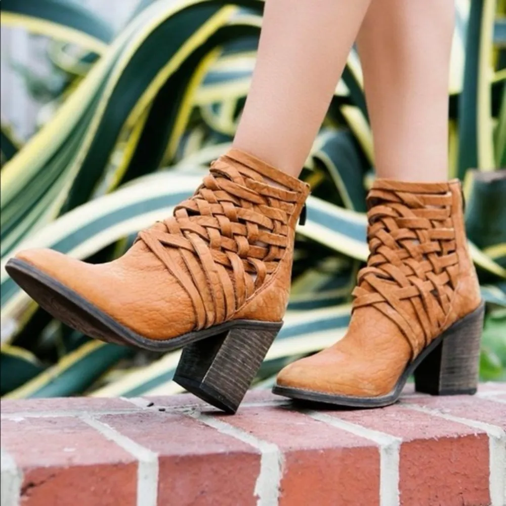 ✨ Free People Carrera Heel Boot ✧ Woven Leather Block Heel Ankle Boots ✧ 37 - Image 2