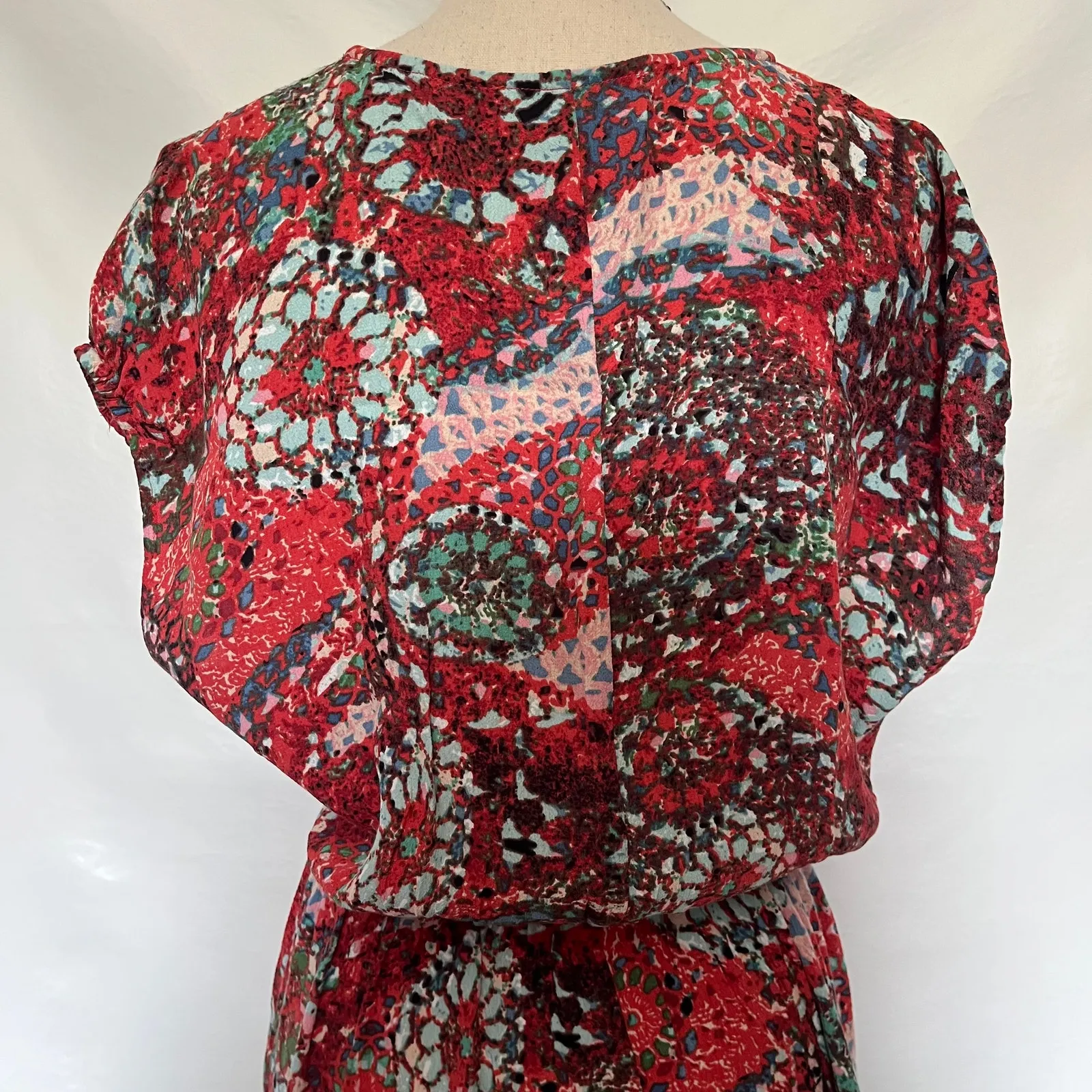 CAbi Mosaic Print V-neck Boho Dress Size M Garden Global Retro 70s Artsy Tribal - Image 9