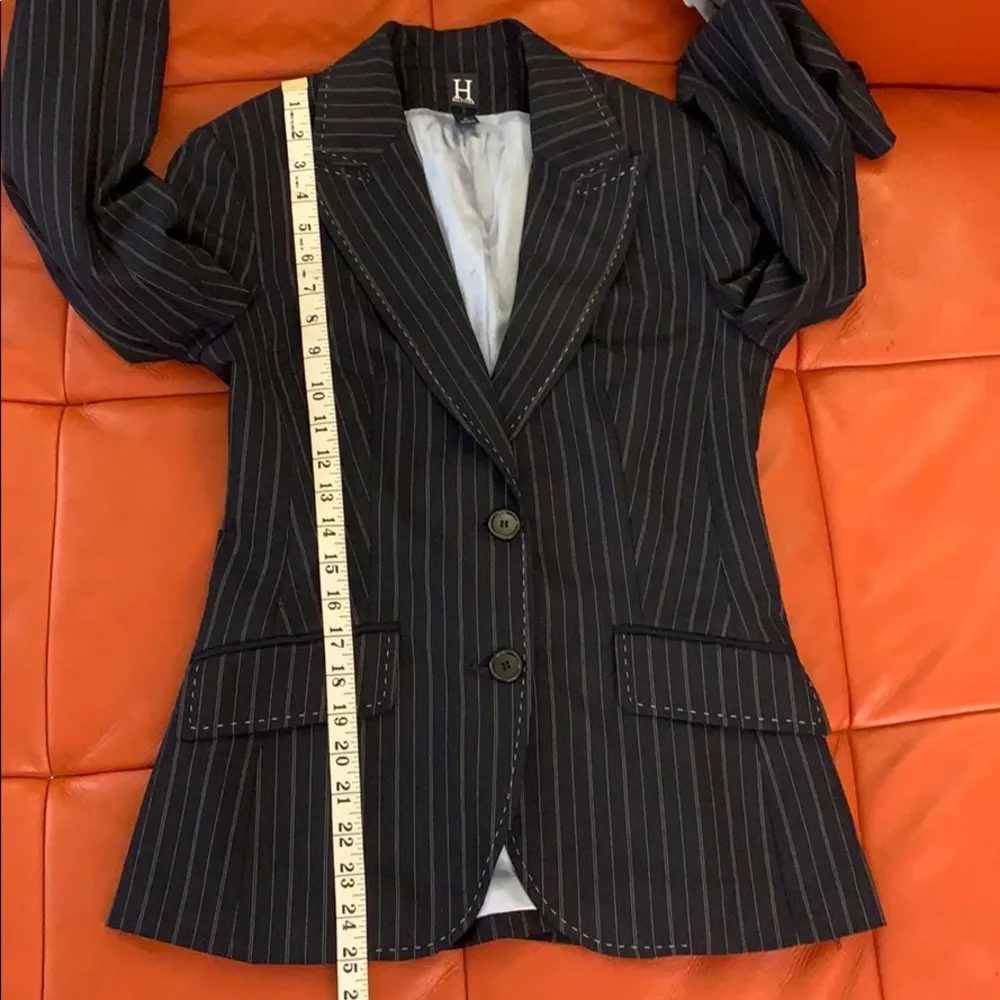 Tommy Hilfiger navy pinstriped blazer. EUC. - Image 11