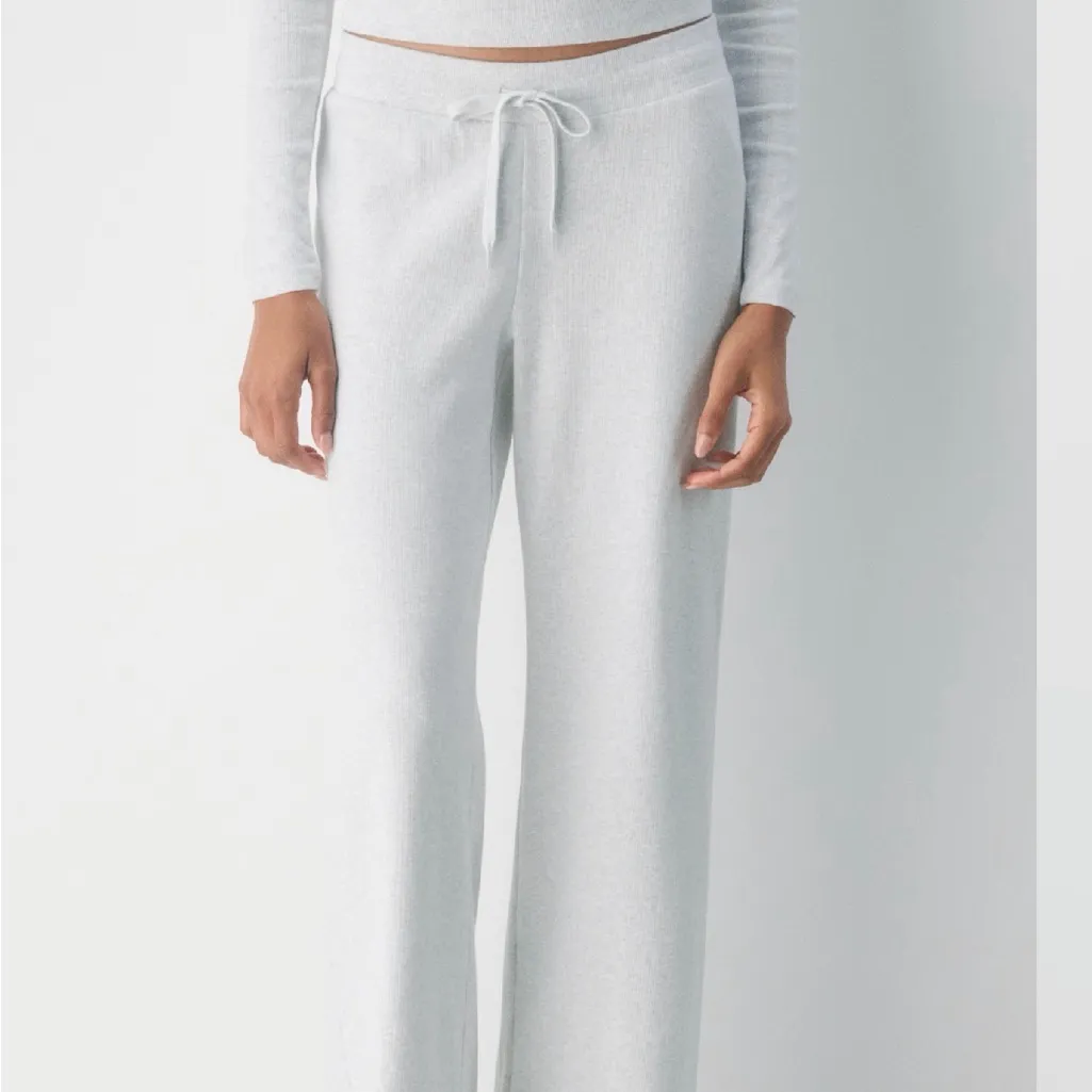 Aritzia Light Gray Track Pants - Image 4