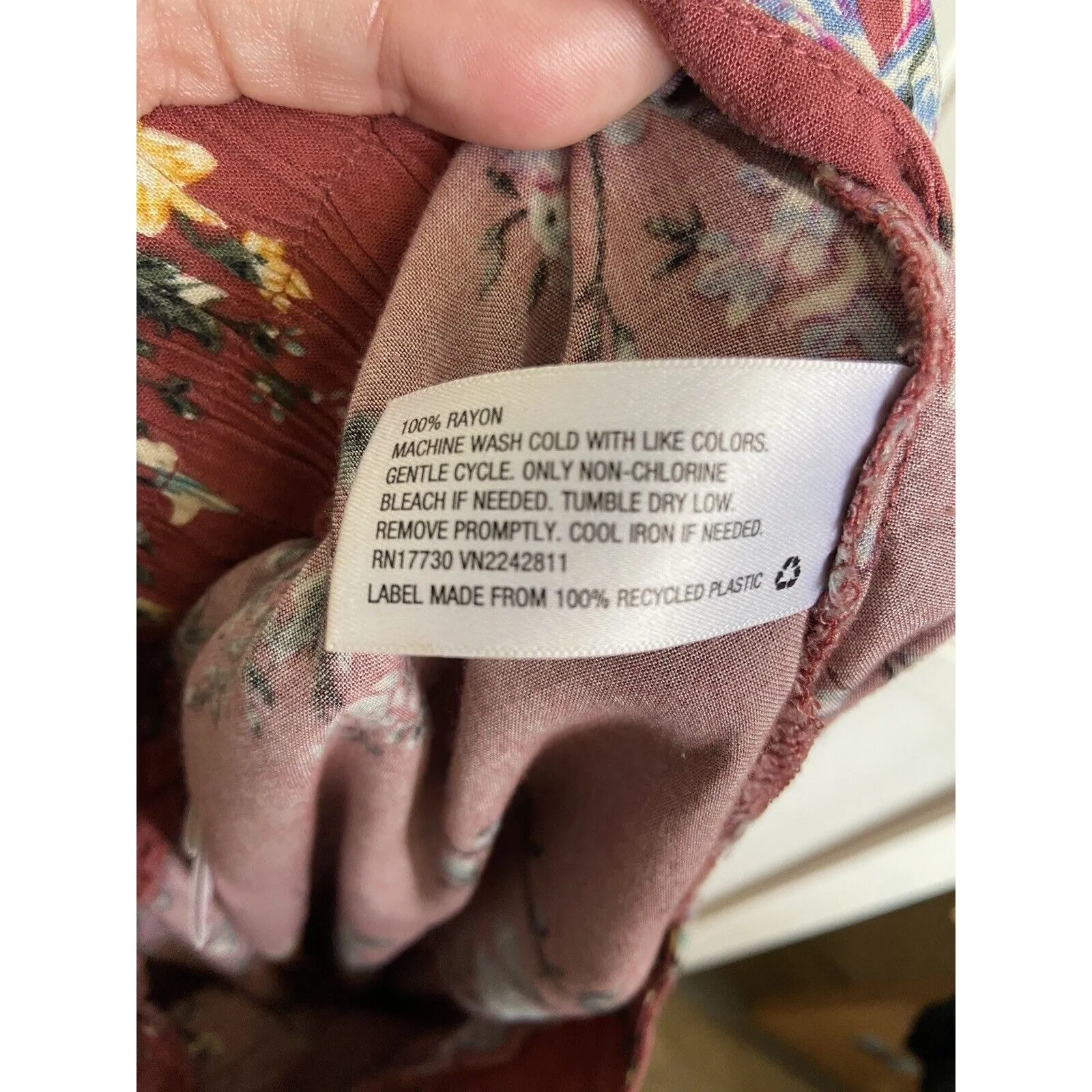 Xhilaration Womens Skirt Sz S Long Floral Shorts Button‎ Front Dark Rose Pink - Image 7