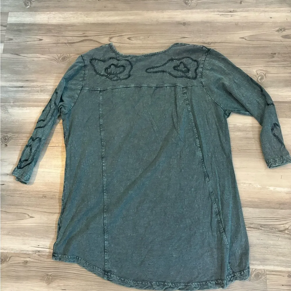 parsley & sage Boho style shirt with embroidery size medium, acid wash green - Image 2