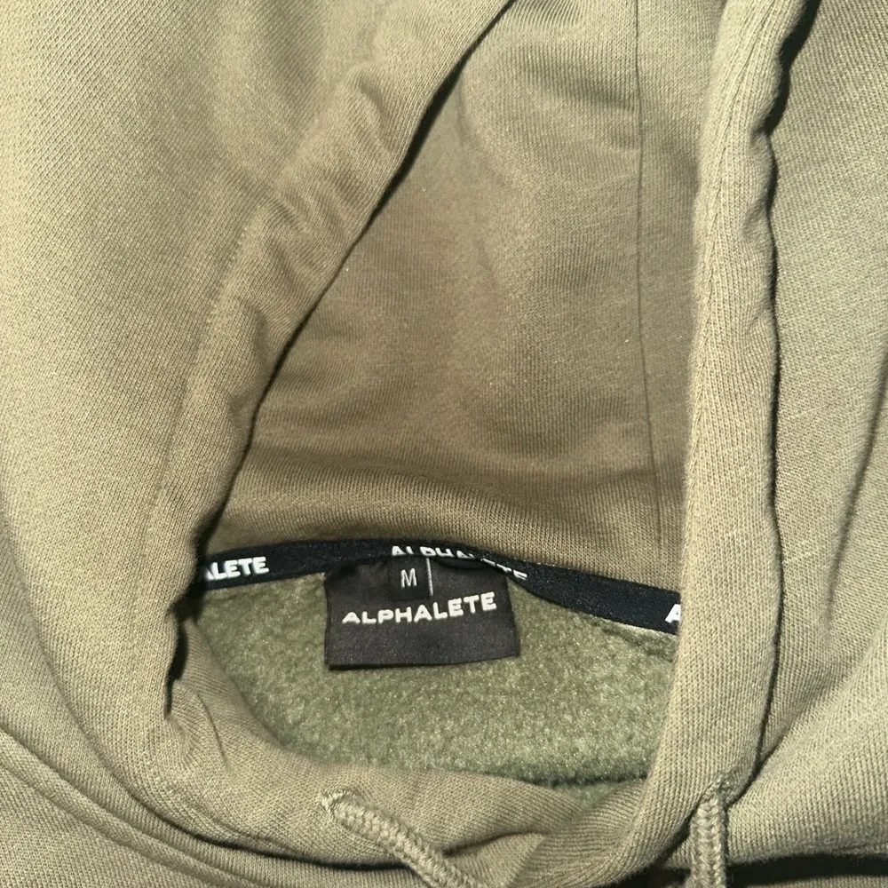 Alphalete  Green Cropped Hoodie!! - Image 3