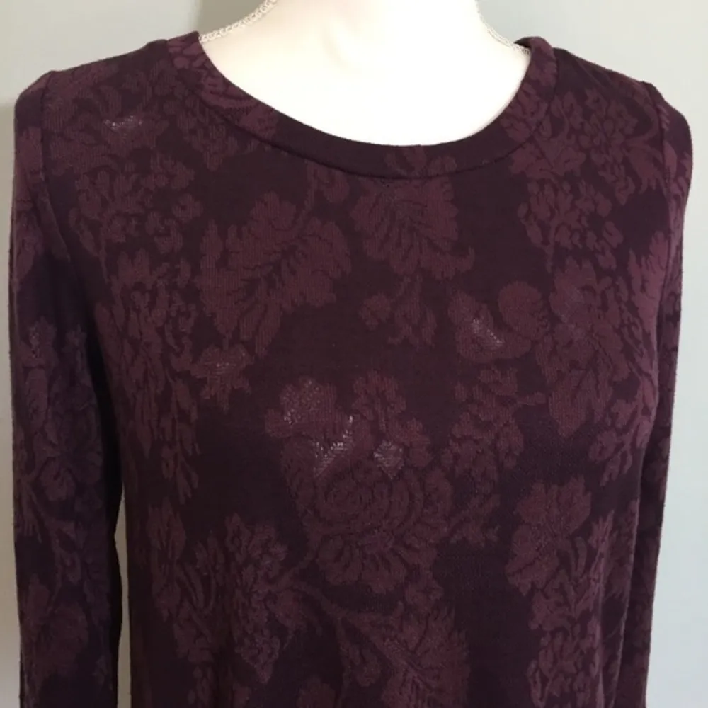 NWOT Purple  Damask Jacquard Lace Top New - Image 2