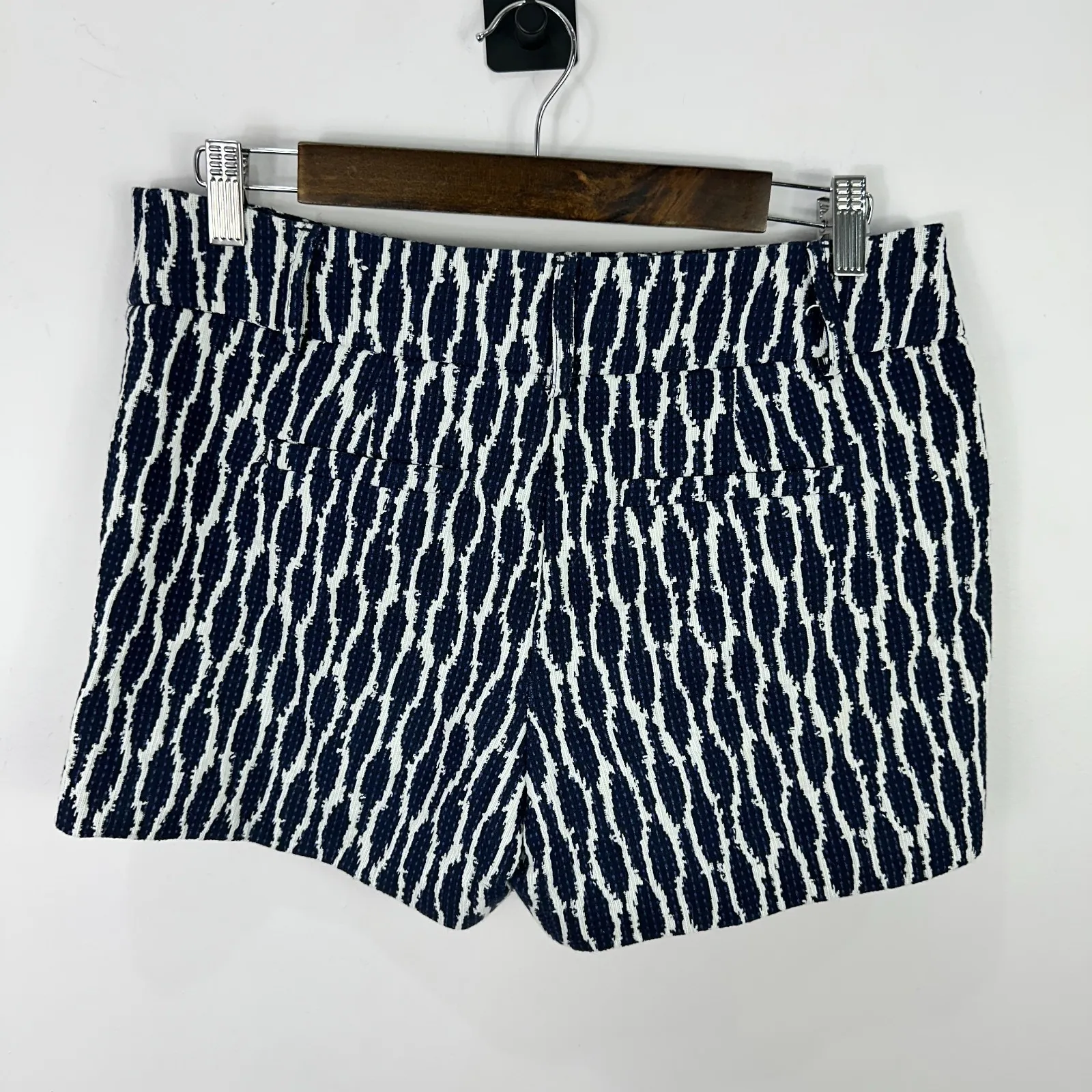 LOFT Riviera Shorts Womens 2 Blue Geometric Print Preppy Coastal Resort Vacation - Image 3
