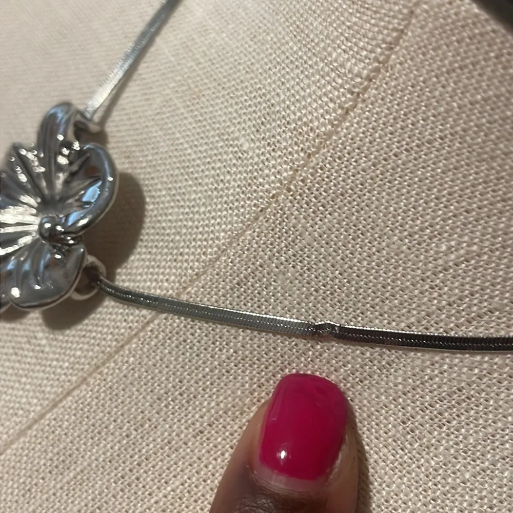 Wild Fable necklace silver flower pendant herringbone fashion jewelry new Sz 16” - Image 6