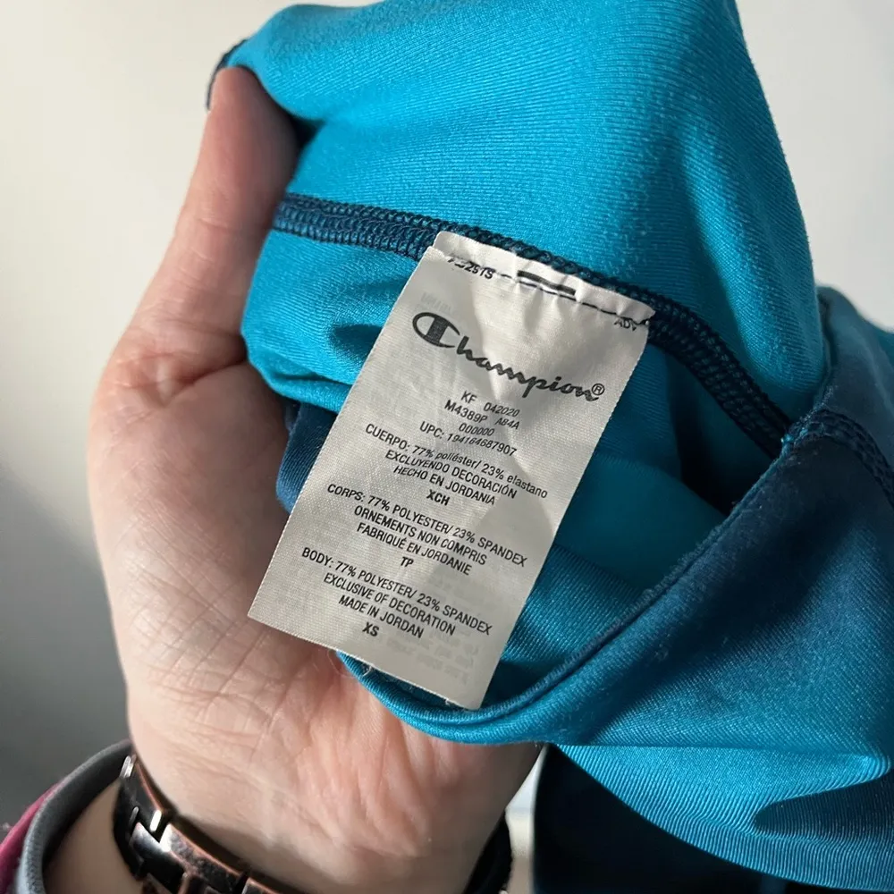 Champion Womens Cropped Jogger with pockets blue and black tie dye Size xsmall - Image 4