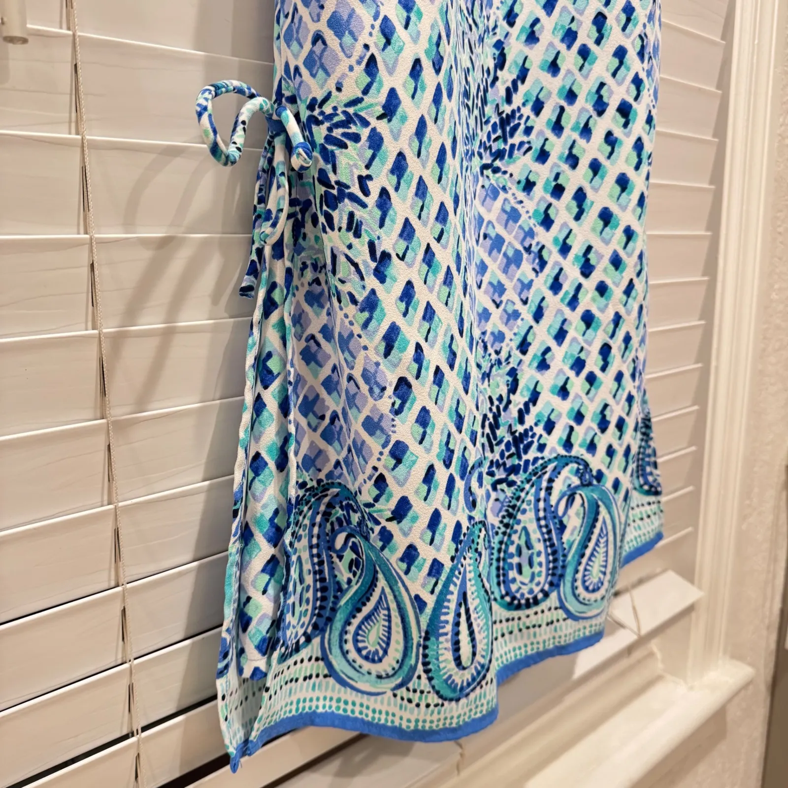 Lilly Pulitzer Blue White Paisley Halter Neck Beach Mini Dress Romper Size 0 - Image 3