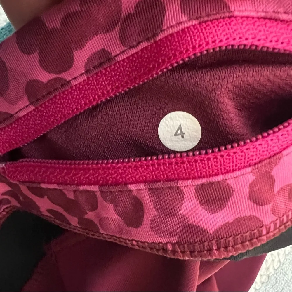 Lululemon Dashing Purple Ace Spot Magenta Run Inspire Crop II Leggings size 4 - Image 6