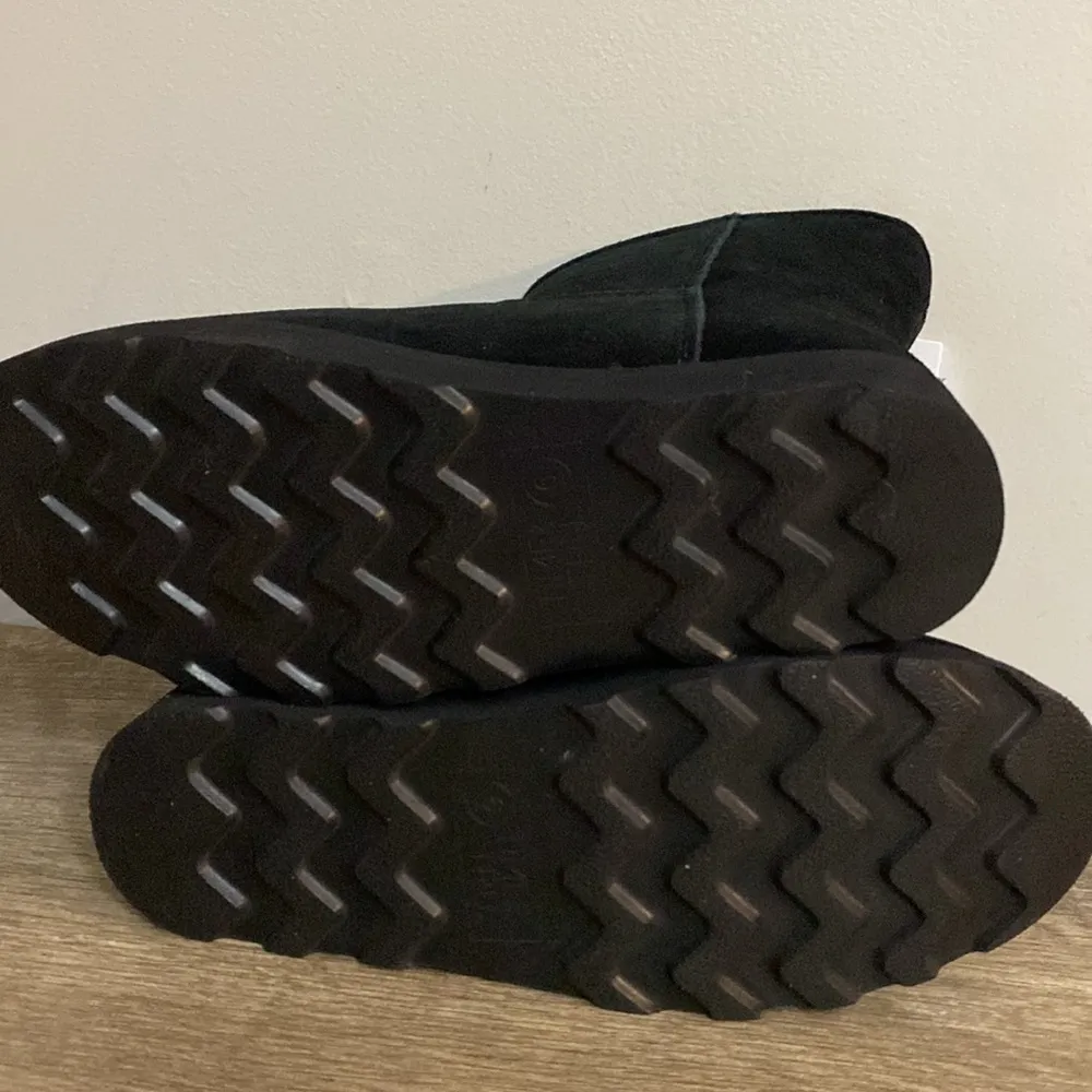 Time and Tru women’s New! Black genuine leather indoor/outdoor sole size 6 - Image 6