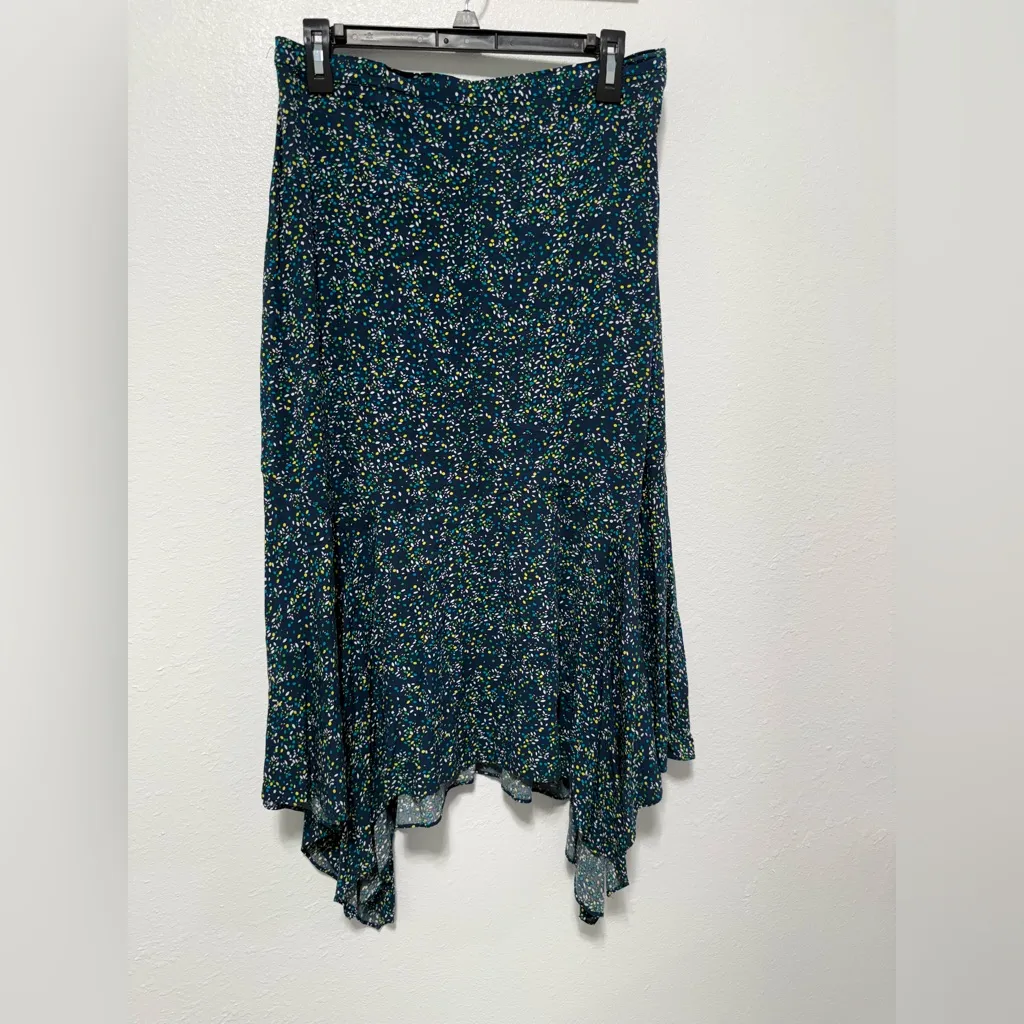 Max Studio Asymmetrical Skirt in Navy and Lime - Image 3