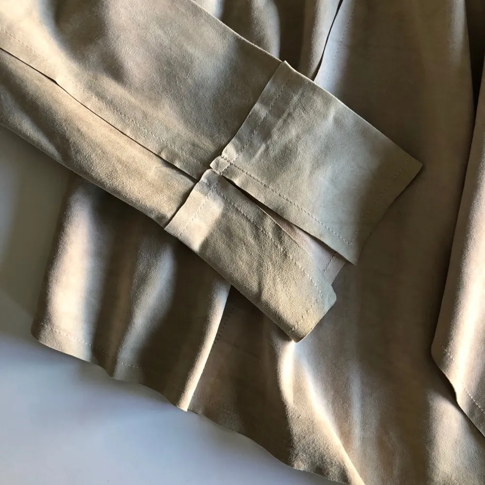 St. John Taupe Goat Suede Draped Open Jacket. Sz 2 - Image 7