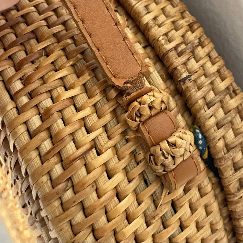 Rattan Woven Round Crossbody Bag Brown - Image 5