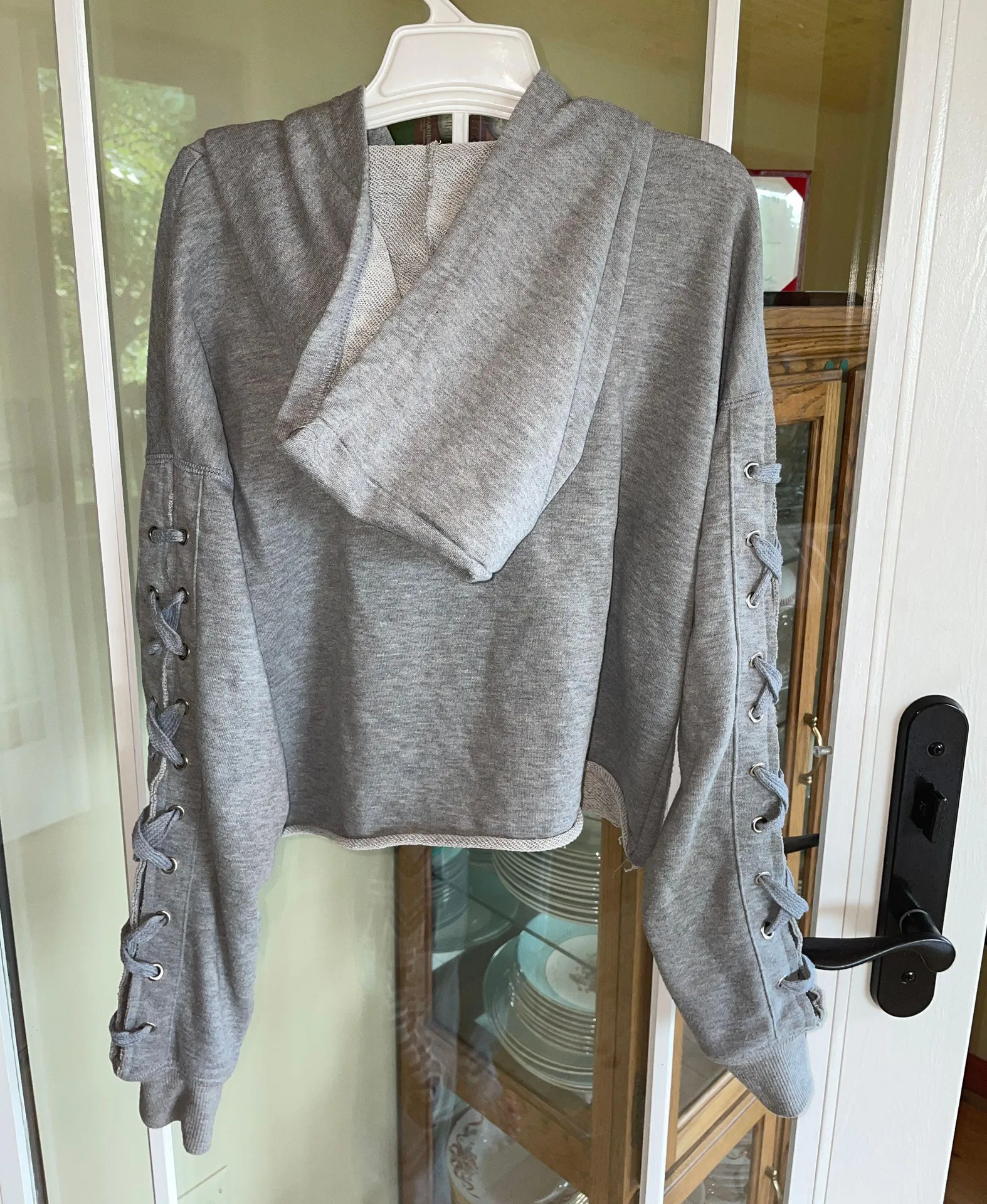 Croptop Sweatshirt - Image 2