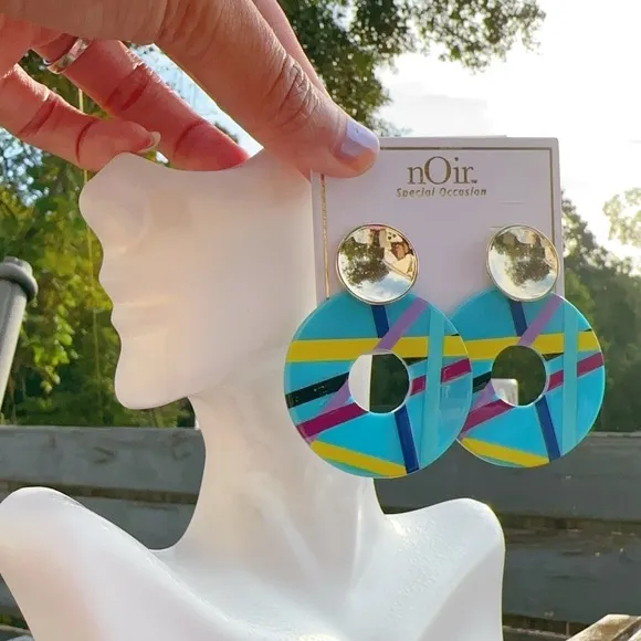 Noir gold studs blue loop fashion design drops gold tone earrings light weight - Image 2