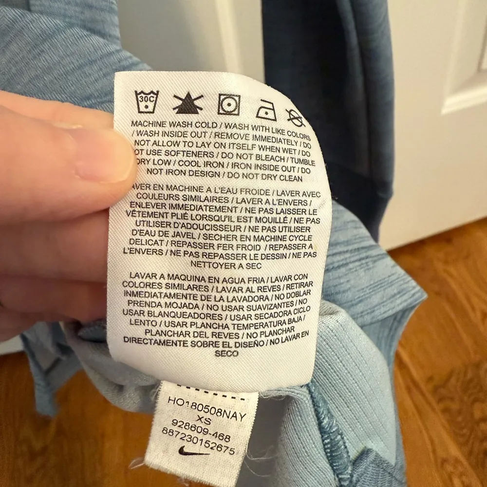 Nike  Shirt Women's Medium Blue Pacer Dri Fit Running Performance Reflective Run - Image 4