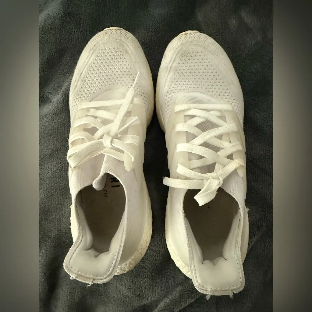 Women’s Adidas Ultraboosts - Image 2