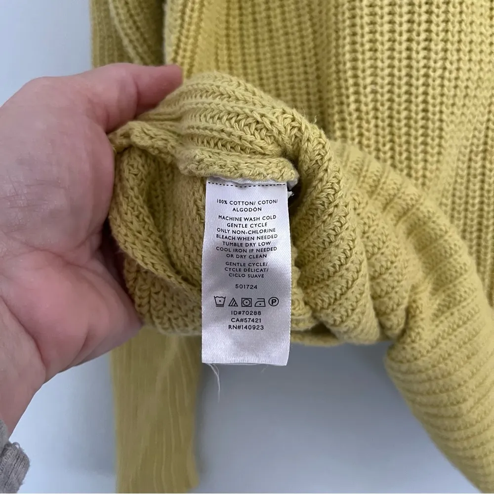 Loft sweater with super cute open back with bow detail. Size XS - Image 8