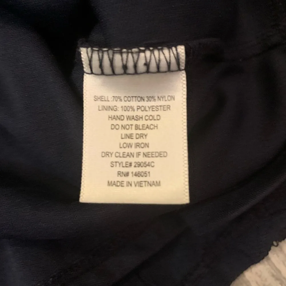 Monteau  Navy floral pattern top size M - Image 4