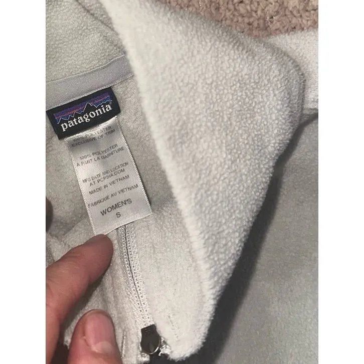 Patagonia women’s zip up - Image 2