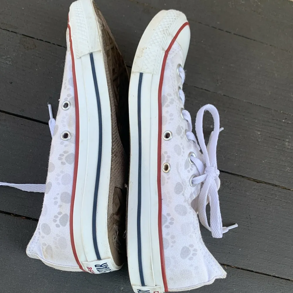 Converse Animal Print Low Top Sneakers Size 8 - Image 3