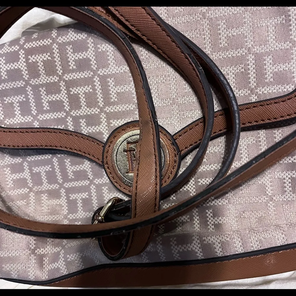 Tommy Hilfiger monogram crossbody bag - Image 5