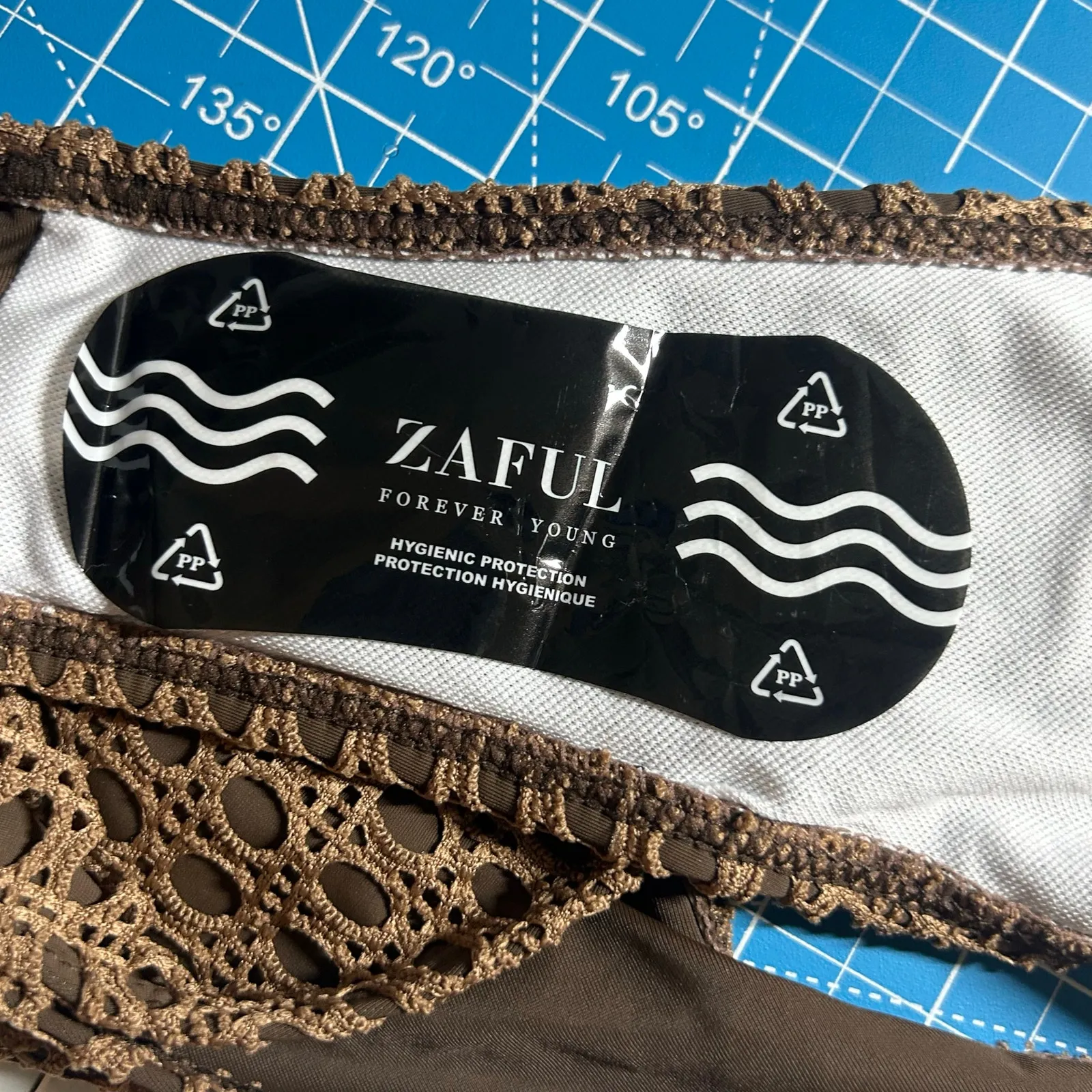 Zaful Two-Piece Crochet Triangle Padded Shell Detail String Bikini M Medium New - Image 9