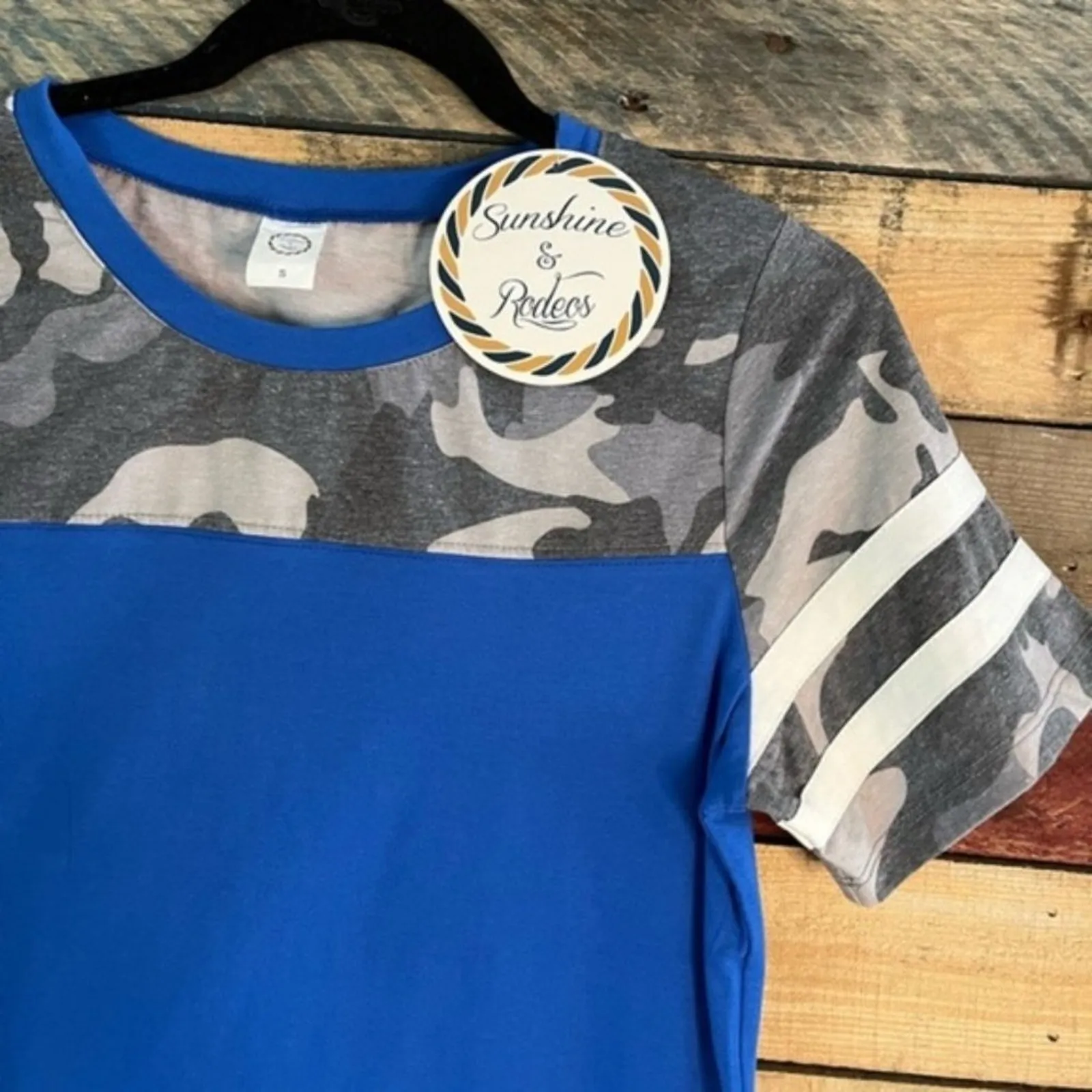 Sunshine & Rodeos Blue Camo Top Size Small‎ - Image 3