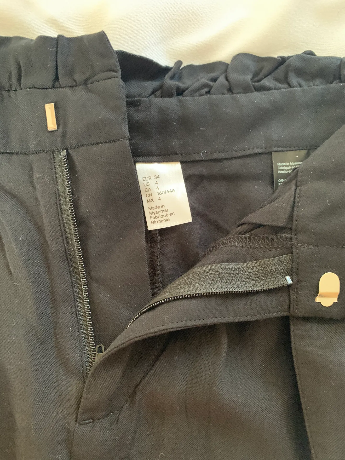 black paperbag shorts - Image 6