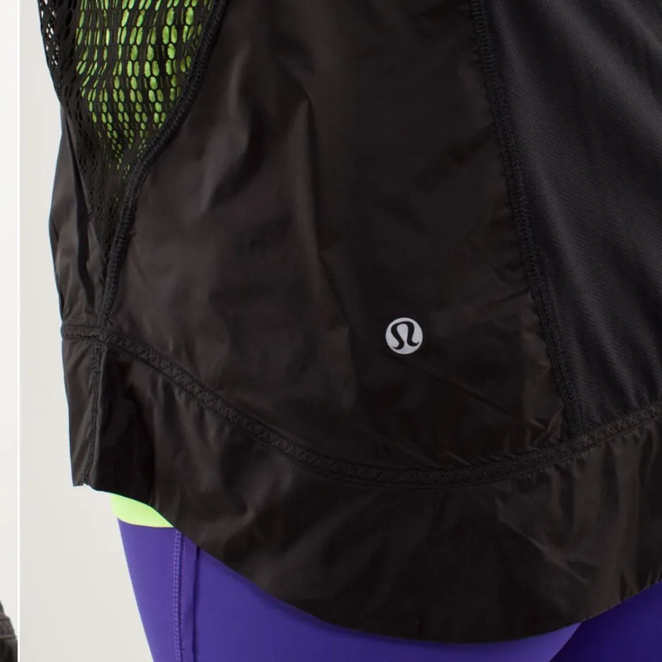 Lululemon Run Nothin' To Hide Jacket Size 6 Mesh Paneling Lightweight Black - Image 3