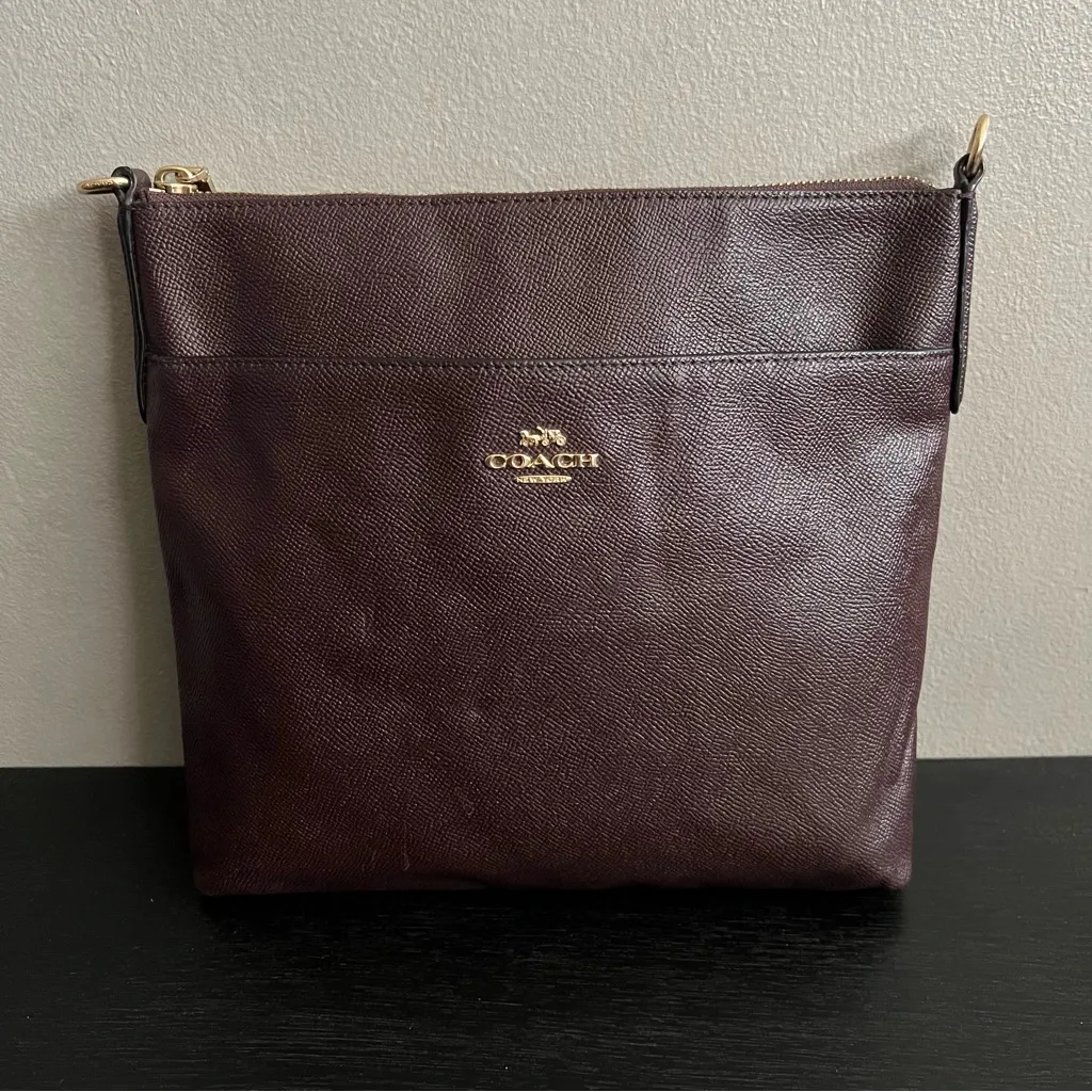 Coach Kitt Messenger Crossbody 26 Burgundy Brown Leather Crossbody Bag - Image 10