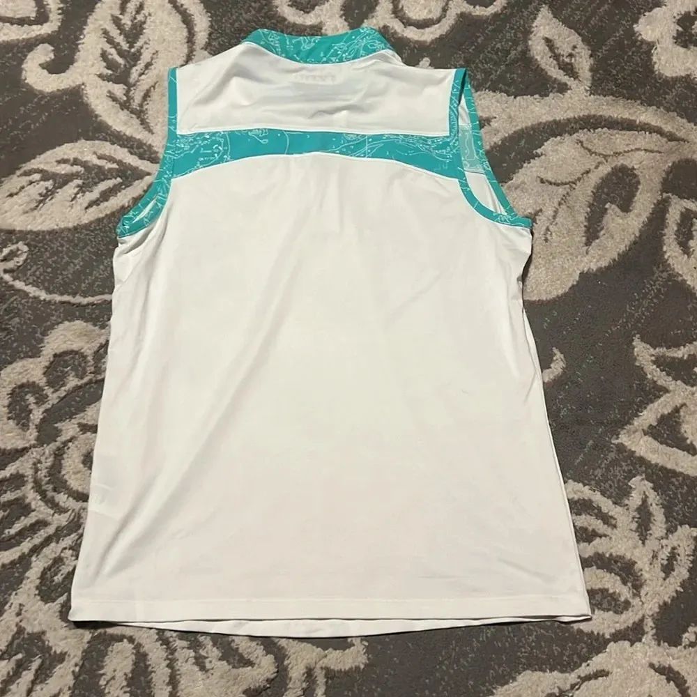 Izod golf shirt  like new. Sleeveless. 1/4 zip. Size medium. - Image 5