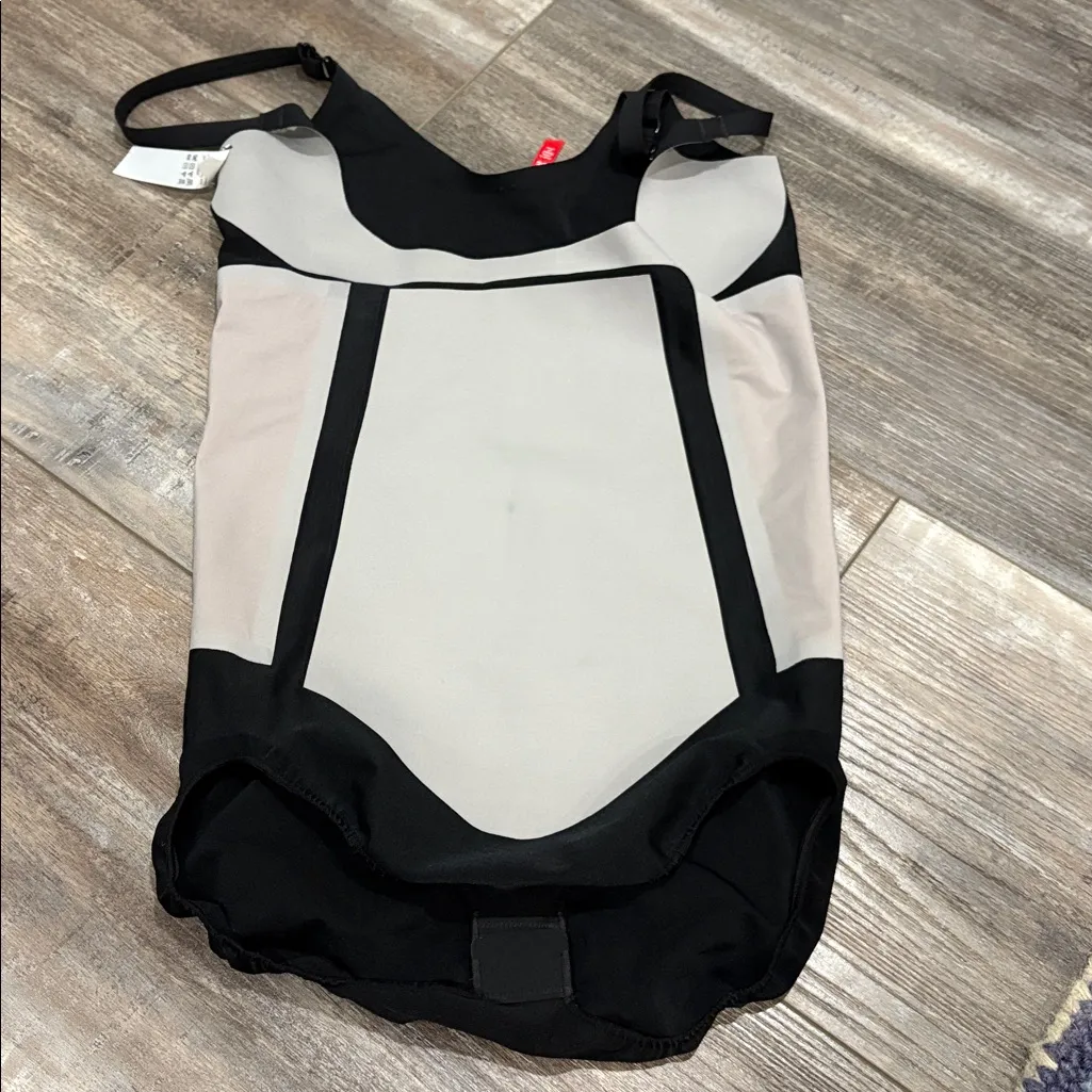 Spanx  Black Shapewear Bodysuit large - Image 7