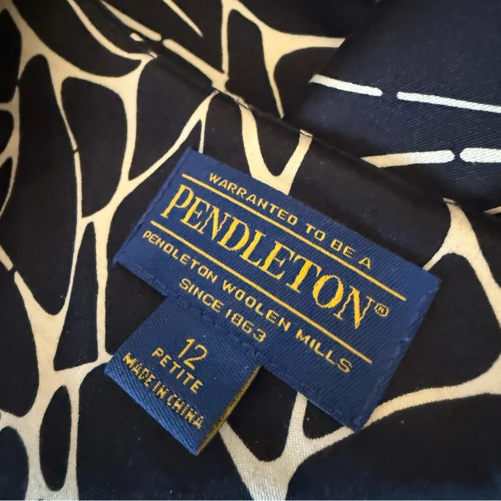 Pendleton Abstract Print Blue Silk Open Front Jacket with pockets SZ 12 petite - Image 6