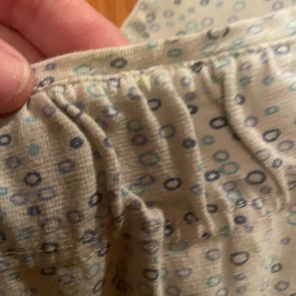 Woolrich women’s tank stone color with tiny design circles of blue shades size M - Image 4