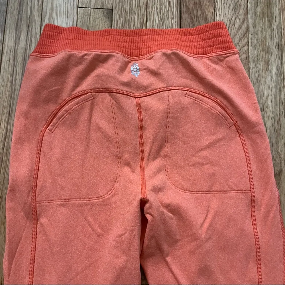 NWOT Free People Undercover Colorblock Leggings
FP Movement- Size M - Image 10