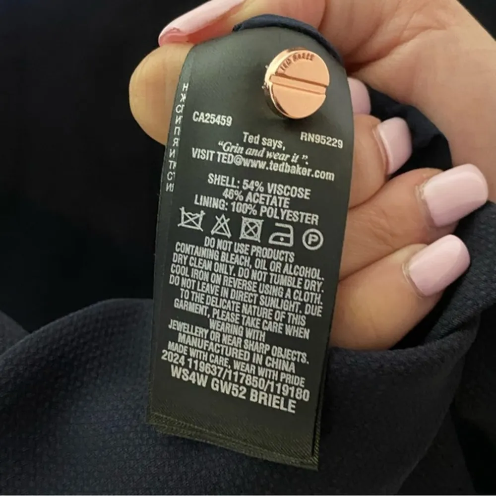 Ted Baker London‎ Dark Blue Short Sleeve Blouse With Padded Shoulders ( 4 ) - Image 4