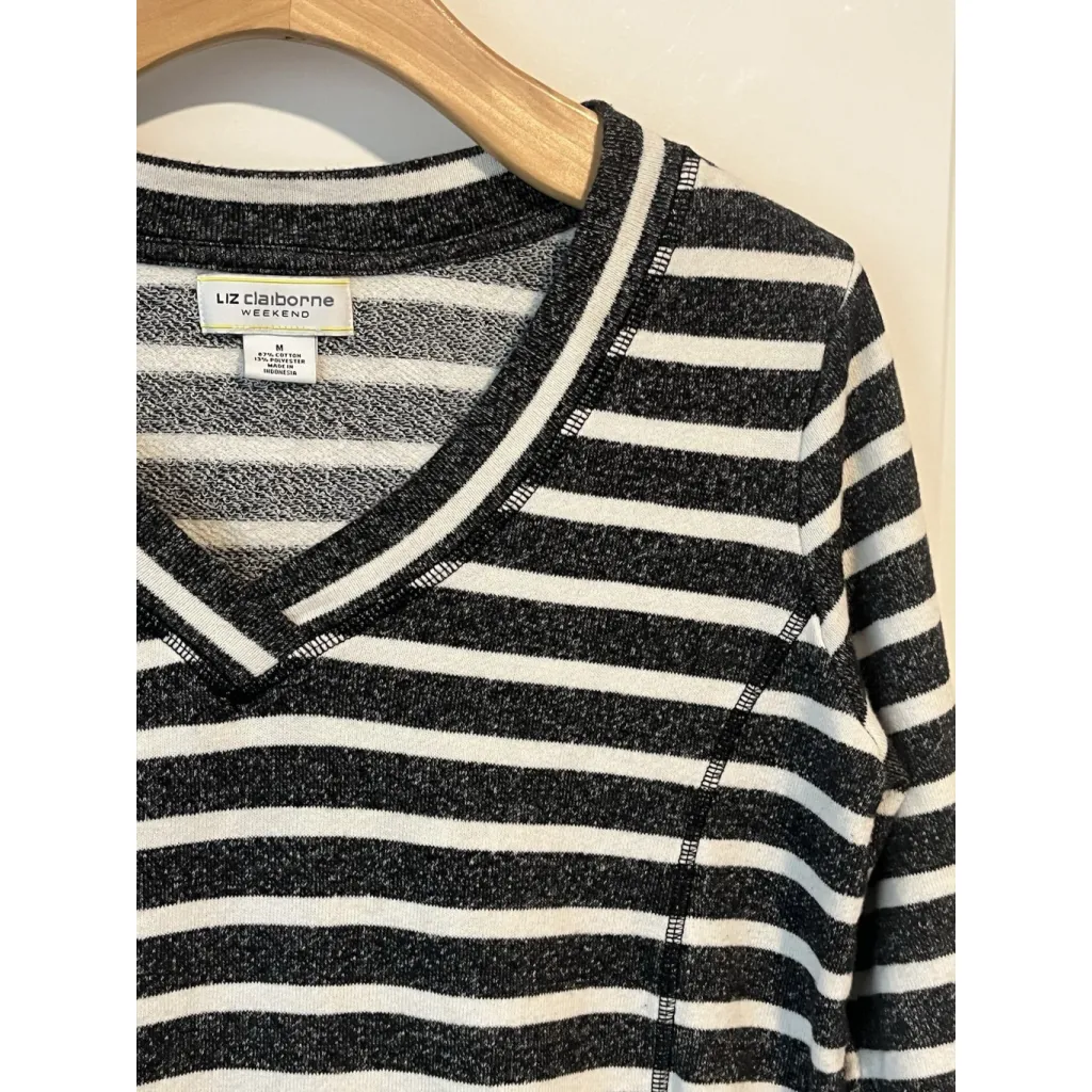 Liz Claiborne Sweater Blouse Womens Size M Black White Striped Kangaroo Pocket - Image 3