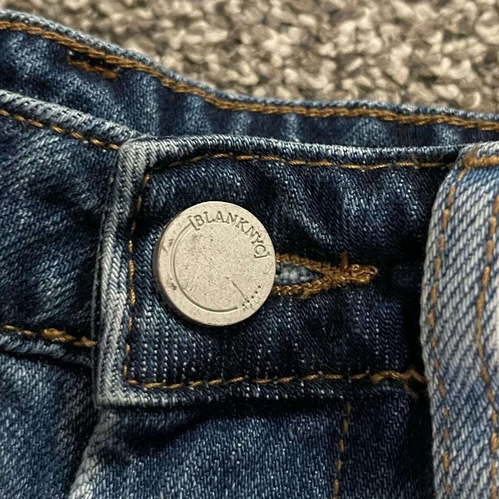 Blank NYC The Baxer blue Fray Hem Barrel Leg Jeans with back pockets removed 25 - Image 4