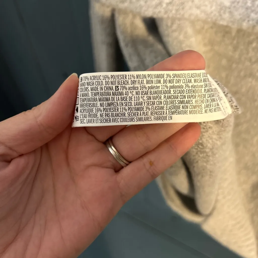 Forever 21 Off-Shoulder Light Gray Sweater | Size Medium - Image 5